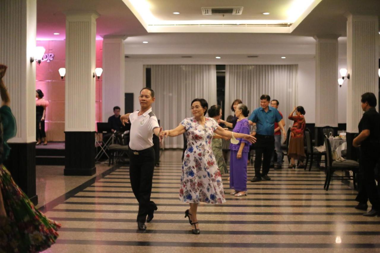 Mittapan Hotel Kanchanaburi Ngoại thất bức ảnh