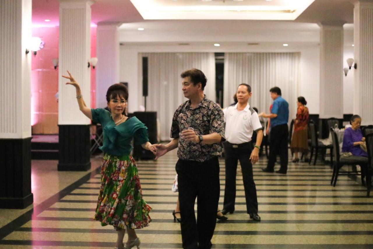 Mittapan Hotel Kanchanaburi Ngoại thất bức ảnh