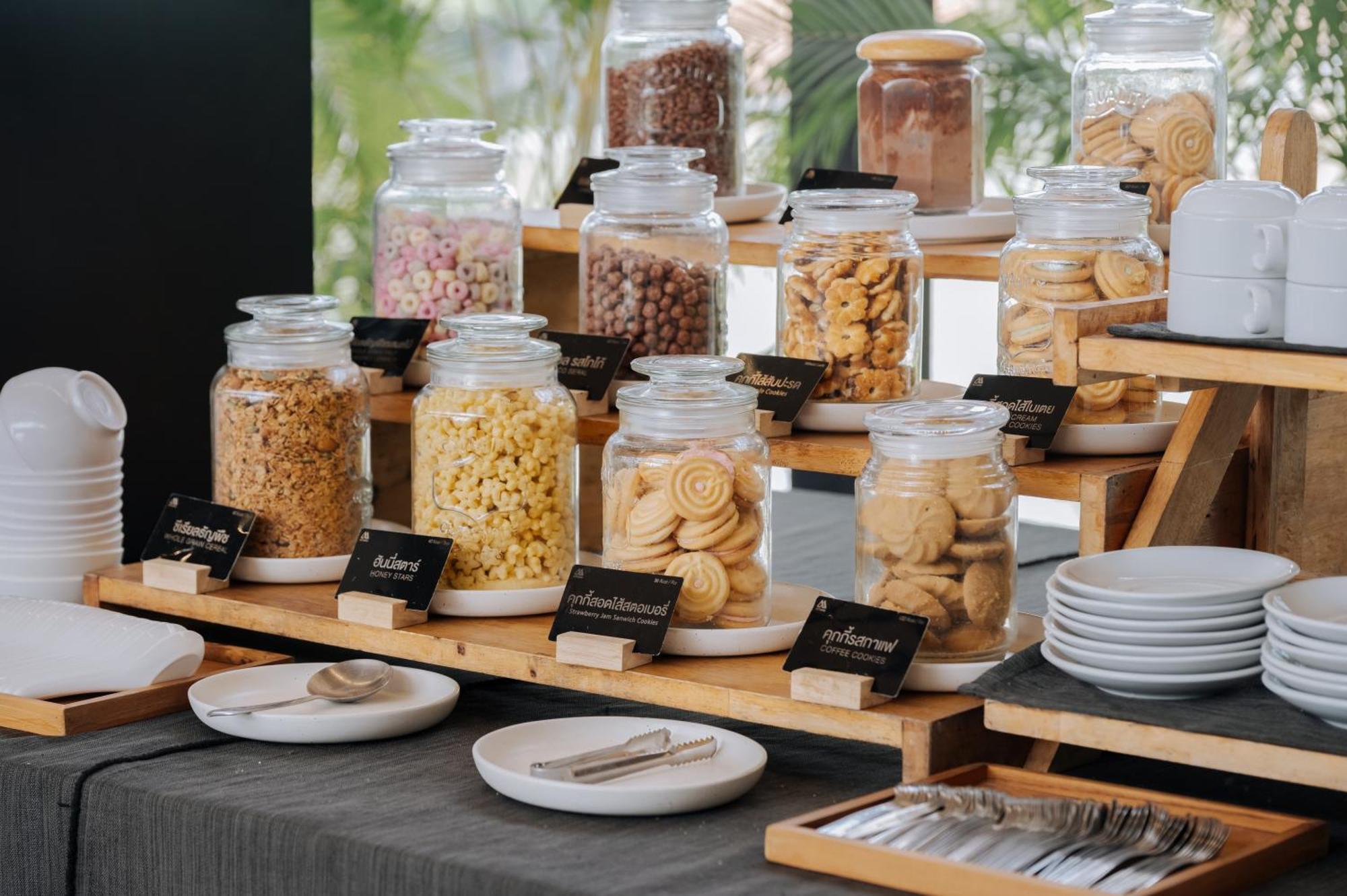 Mittapan Hotel Kanchanaburi Ngoại thất bức ảnh